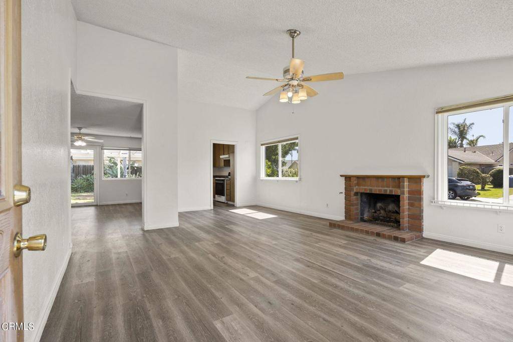 Camarillo, CA 93012,6299 Calle Arena