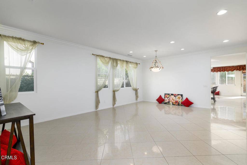 Camarillo, CA 93012,3716 East Park