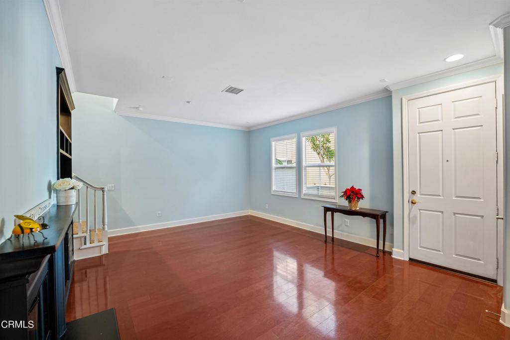 Camarillo, CA 93012,230 Lightwood ST