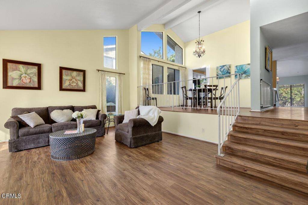 Camarillo, CA 93012,453 Deerhurst AVE