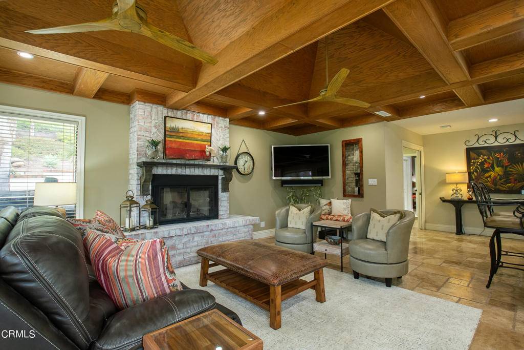 Camarillo, CA 93012,11471 Glenside LN