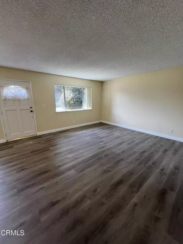 Ventura, CA 93003,1112 Carlsbad PL