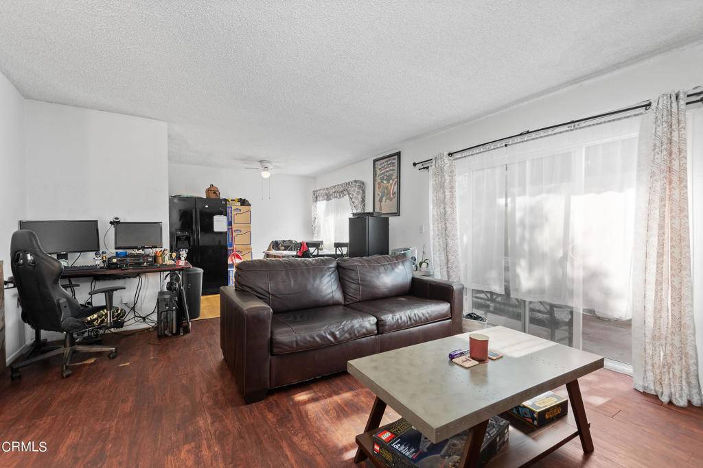 Ventura, CA 93003,138 S Bryn Mawr ST #25