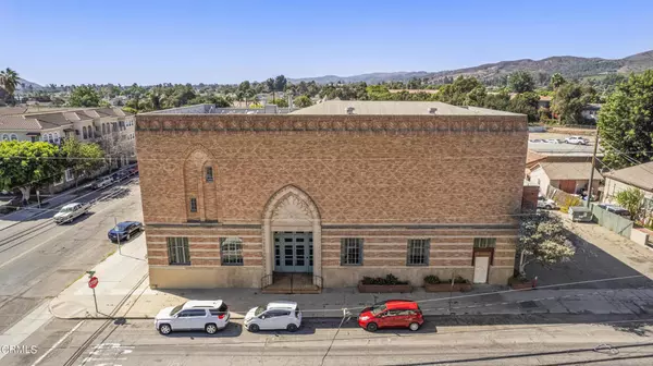 Santa Paula, CA 93060,102 N 7th St ST