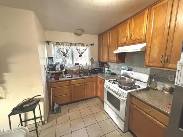 Oxnard, CA 93033,2710 El Dorado AVE #E