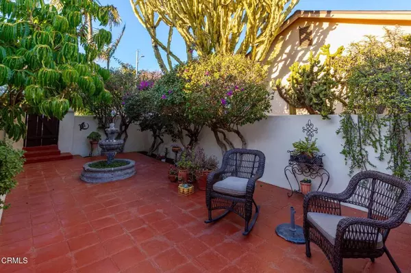 Santa Paula, CA 93060,980 Loma Vista PL