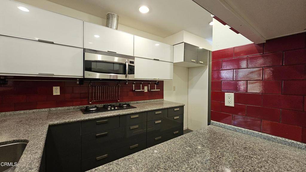 Ventura, CA 93001,307 Rosewood ST