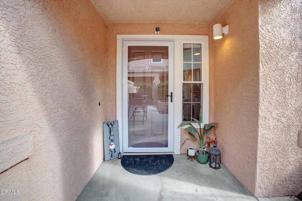 Oxnard, CA 93030,735 Kingfisher WAY