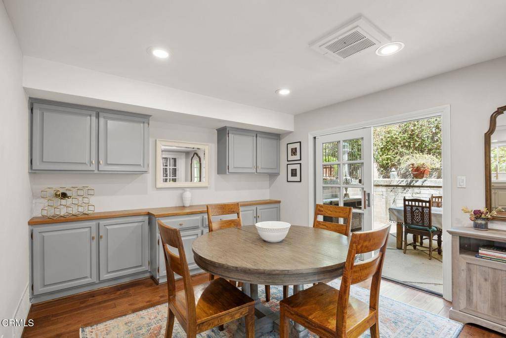 Oak View, CA 93022,1990 Valley Meadow DR