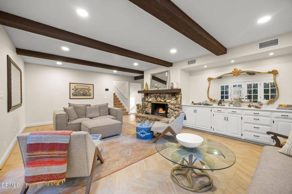 Oak View, CA 93022,1990 Valley Meadow DR