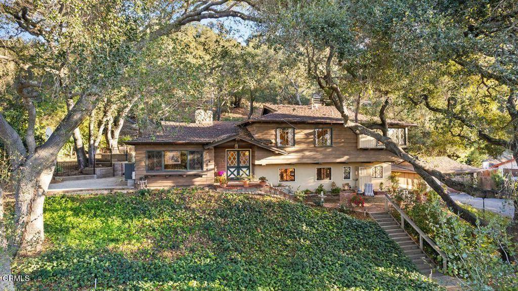 1990 Valley Meadow DR, Oak View, CA 93022