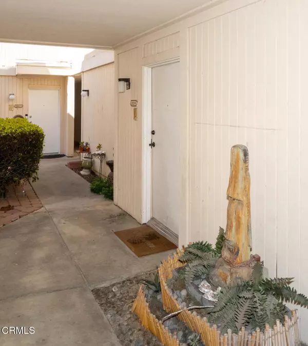 Ventura, CA 93003,1320 San Simeon CT #2