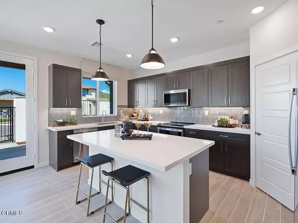 Piru, CA 93040,127 Rosemary Pine LN