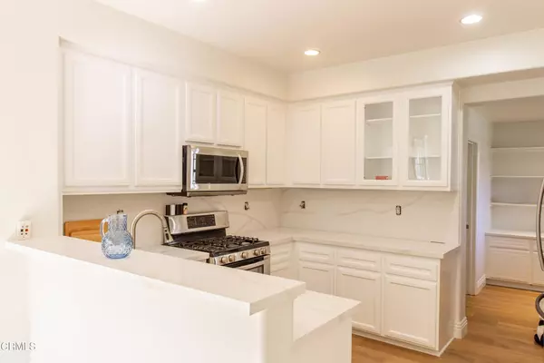 Ladera Ranch, CA 92694,37 St Mays RD