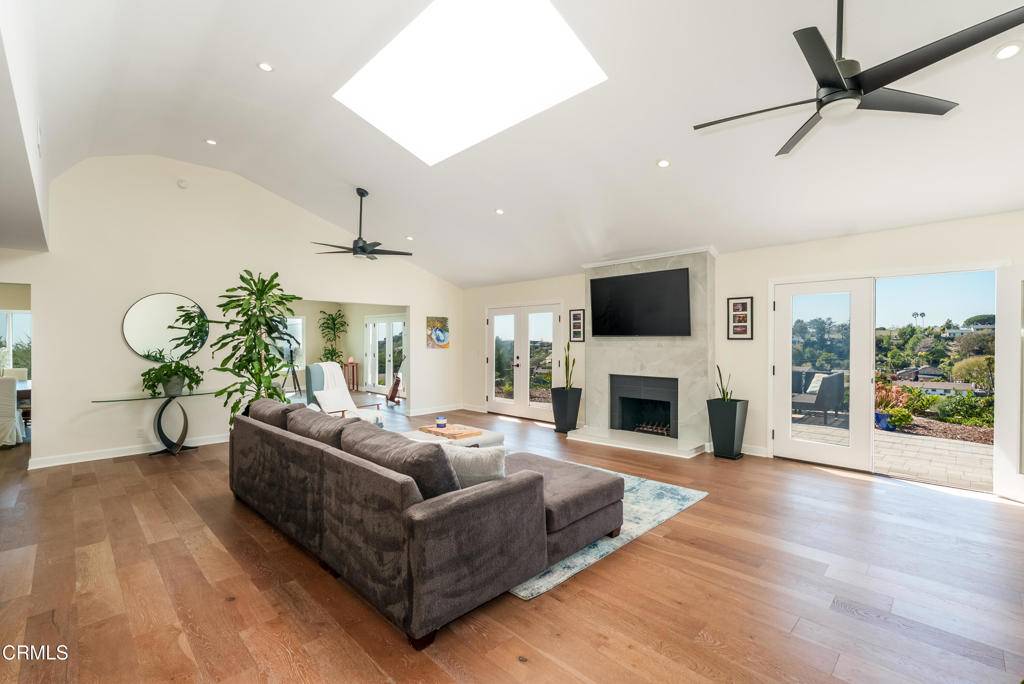 Ventura, CA 93003,1155 Colina VIS