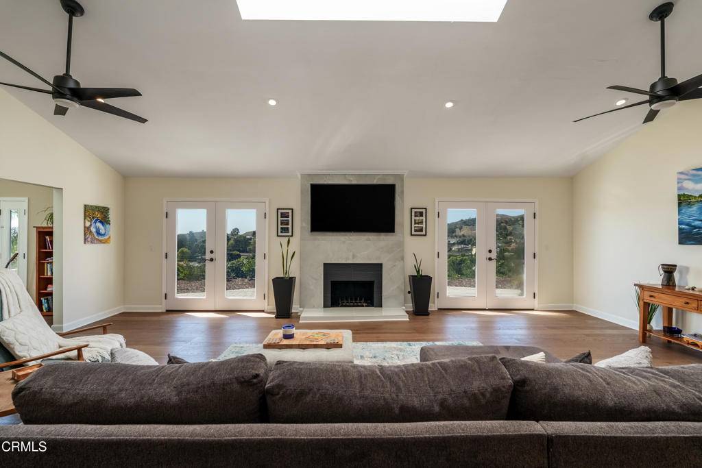 Ventura, CA 93003,1155 Colina VIS