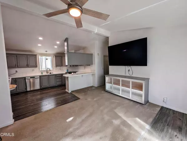 Ojai, CA 93023,1075 Loma DR #7
