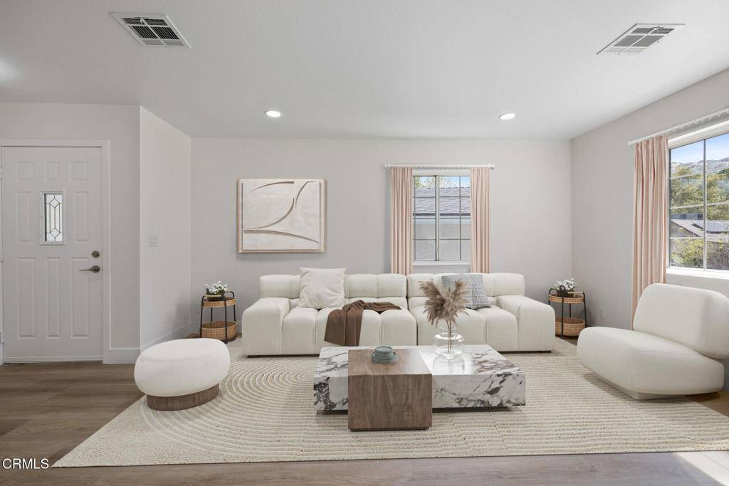 Simi Valley, CA 93063,6015 Peppertree LN
