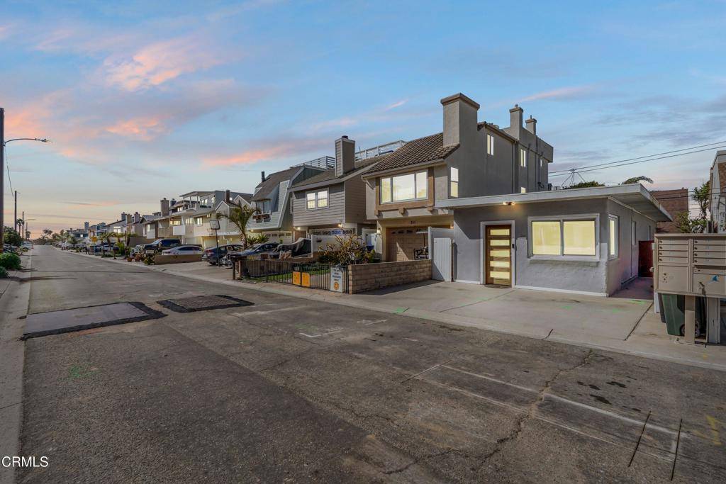 Oxnard, CA 93035,365 363 Highland DR