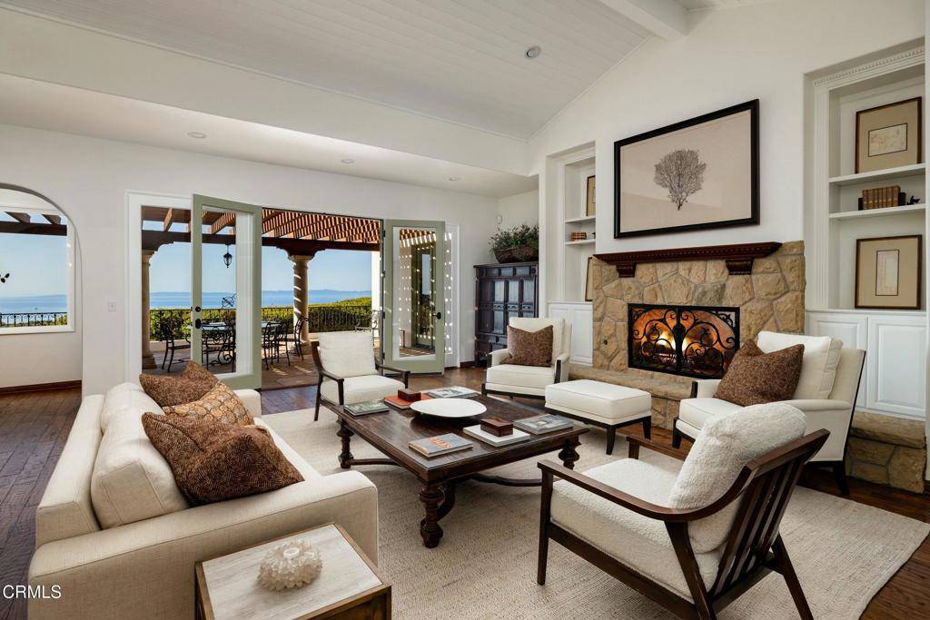 Santa Barbara, CA 93108,1060 Ladera LN
