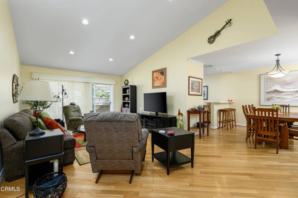 Camarillo, CA 93012,28210 Village 28