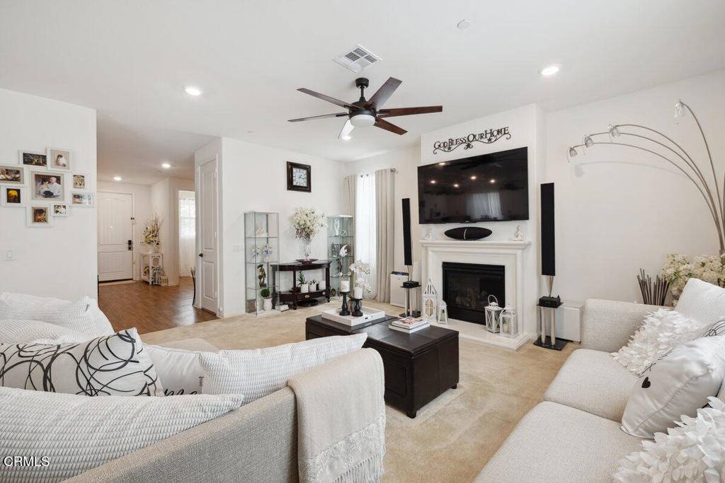Santa Paula, CA 93060,420 Celebration LN