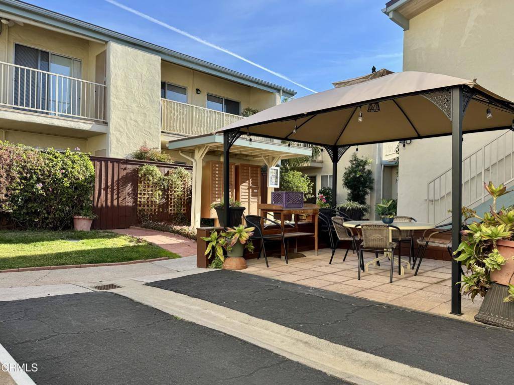 Santa Barbara, CA 93105,2109 De La Vina ST
