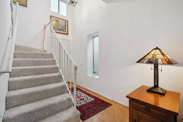 Ventura, CA 93001,2332 Chippewa LN