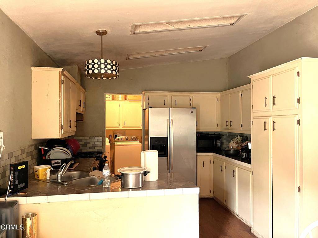 Ventura, CA 93001,397 Hupa ST