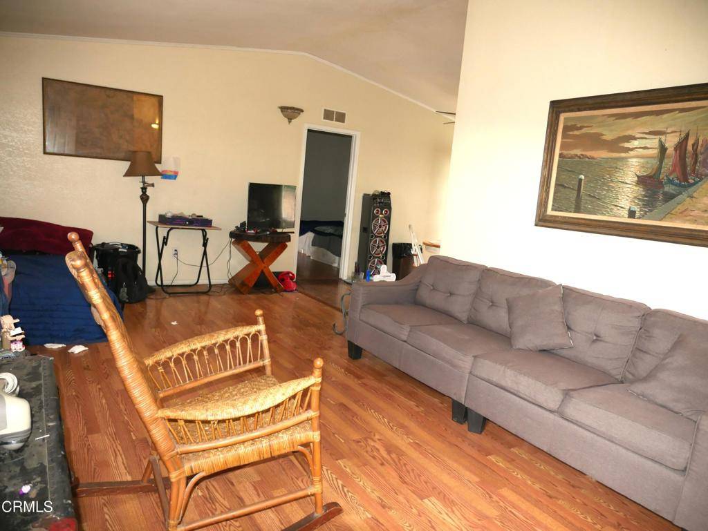 Ventura, CA 93001,397 Hupa ST