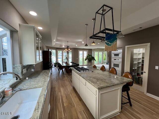 Ventura, CA 93001,988 Peninsula ST