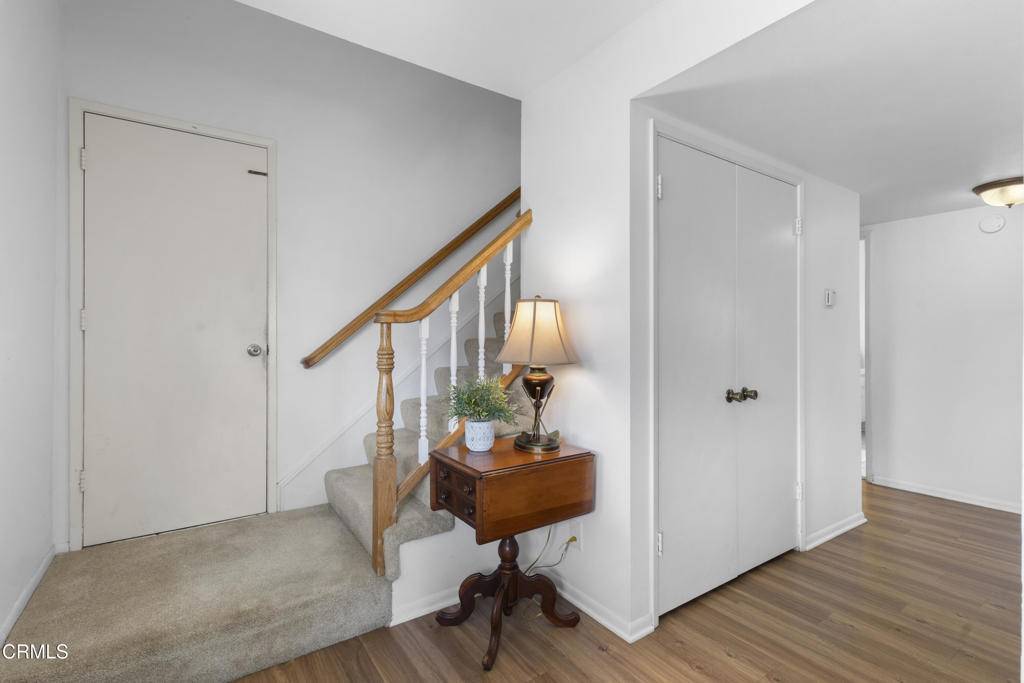 Ventura, CA 93004,9502 El Portal CT