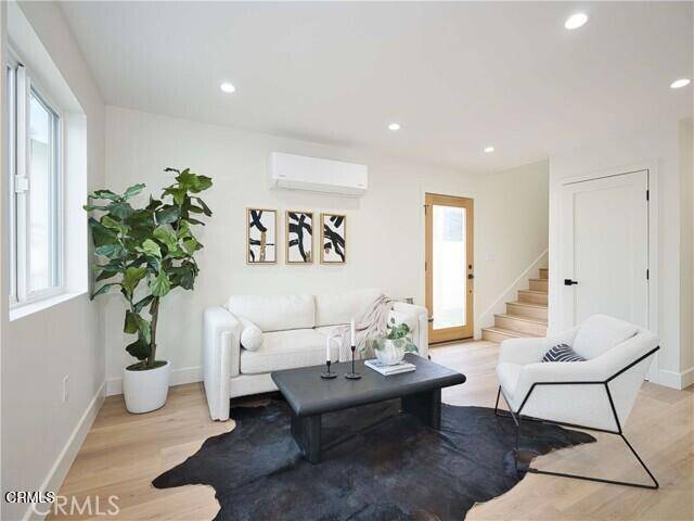 7219 Fallbrook AVE, West Hills, CA 91307