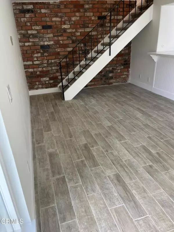 Ventura, CA 93003,1121 Saratoga AVE