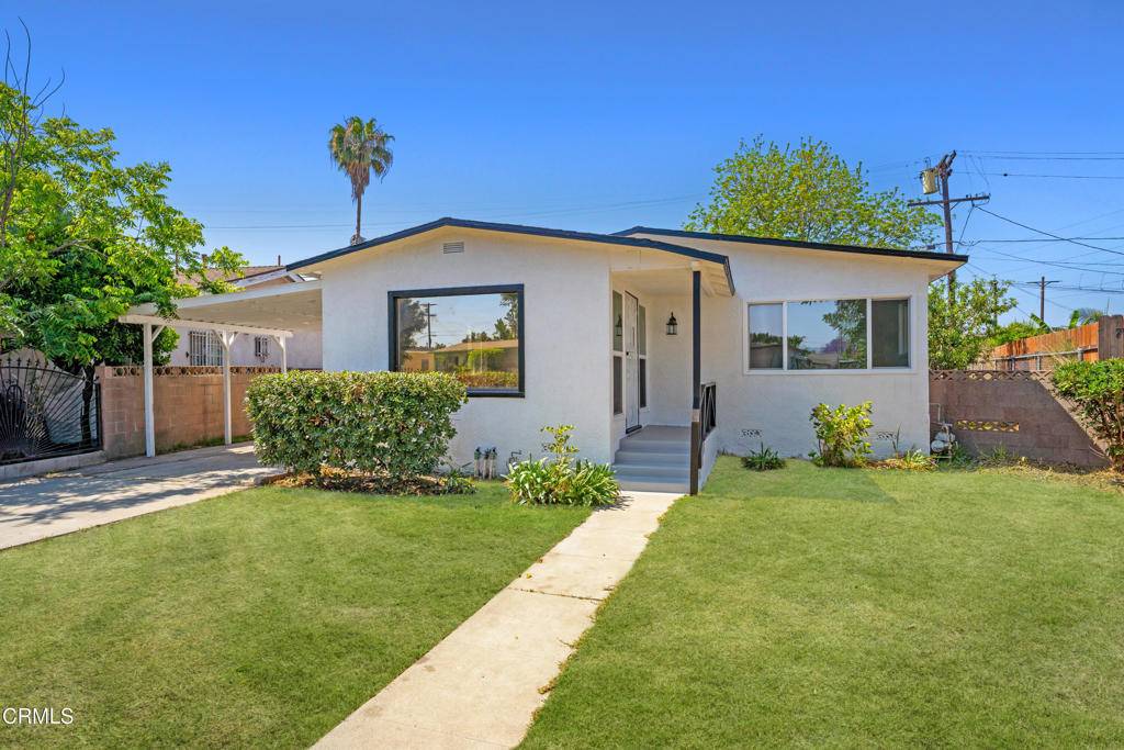 704 E 103rd PL, Los Angeles, CA 90002