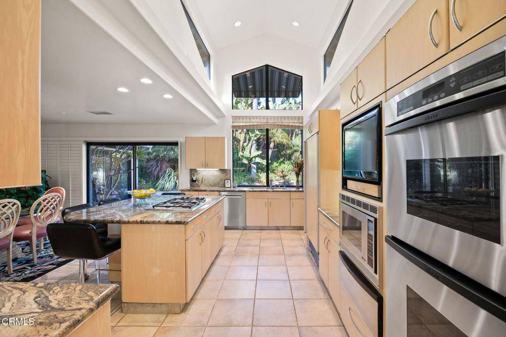 Ventura, CA 93003,612 Via Arroyo