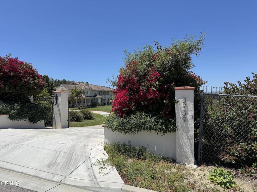 Somis, CA 93066,3789 Groves PL