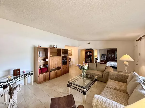 Oxnard, CA 93036,1431 Holly AVE