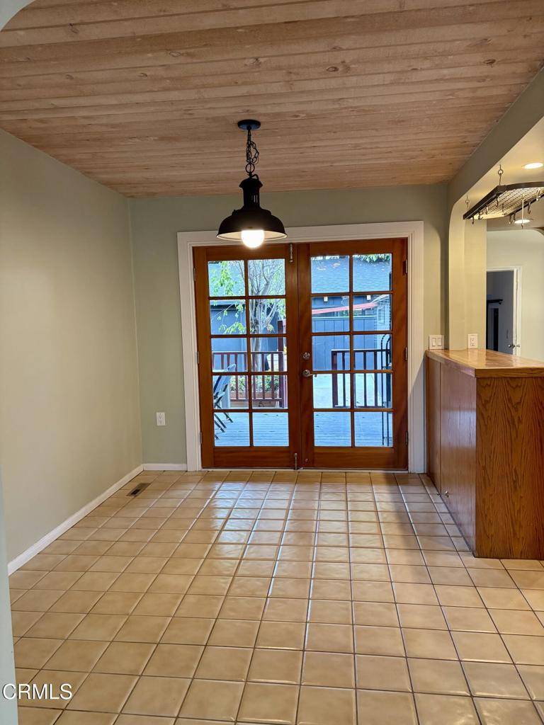 Ventura, CA 93001,62 66 San Clemente ST