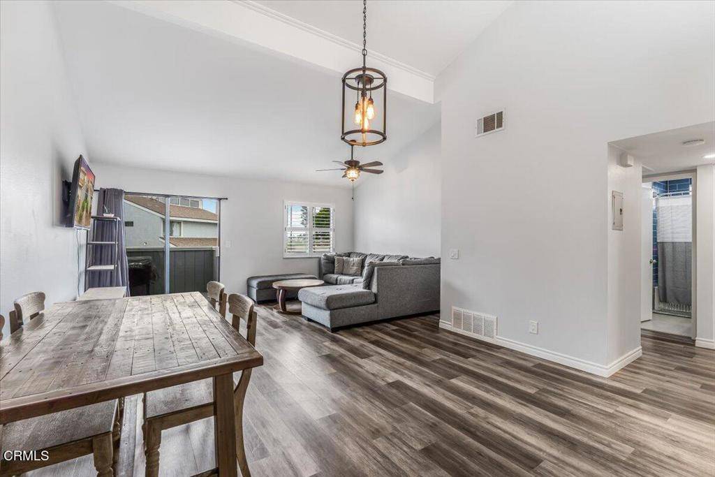 Oxnard, CA 93033,5206 Longfellow WAY