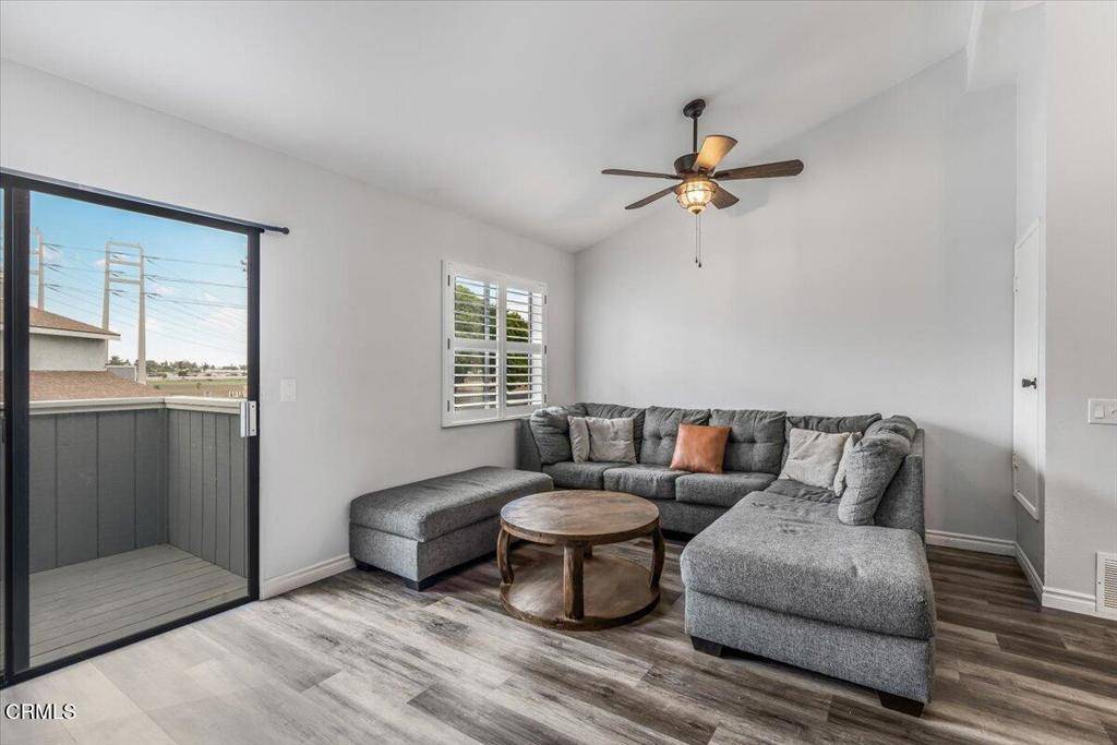 Oxnard, CA 93033,5206 Longfellow WAY