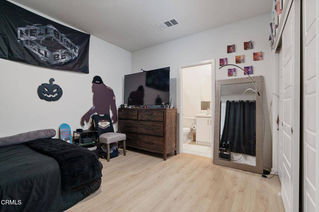 Oxnard, CA 93036,751 Winchester DR