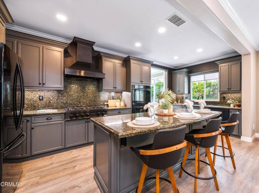Camarillo, CA 93012,321 Town Forest CT