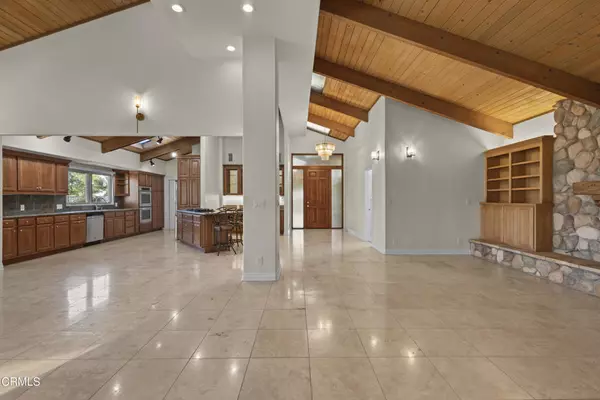 Camarillo, CA 93010,590 Alosta DR