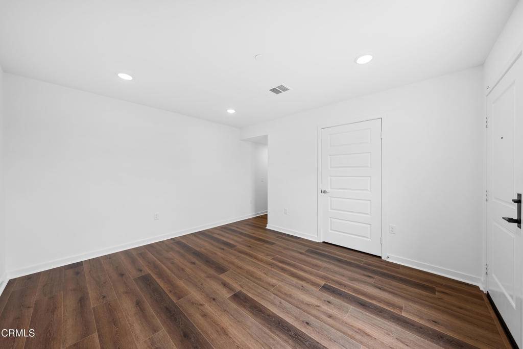 Camarillo, CA 93012,559 Via Vallarta