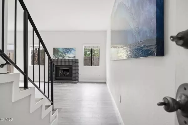 Ventura, CA 93001,2328 Eskimo LN
