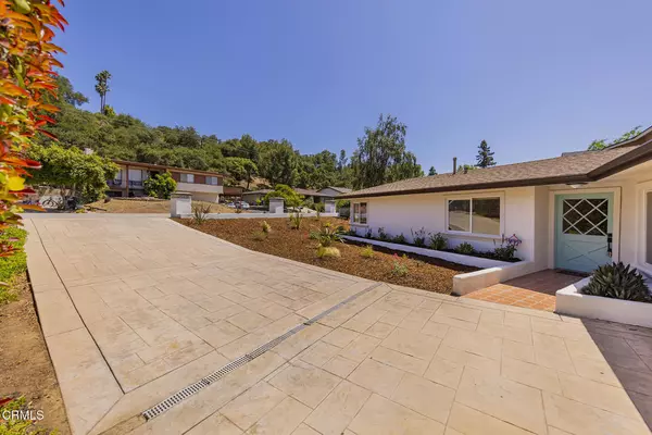 Ojai, CA 93023,1853 Country PL