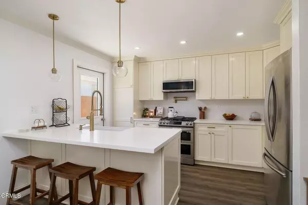 Santa Paula, CA 93060,208 S 4th ST