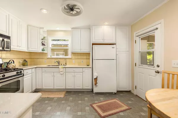 Ojai, CA 93023,840 Fairview RD
