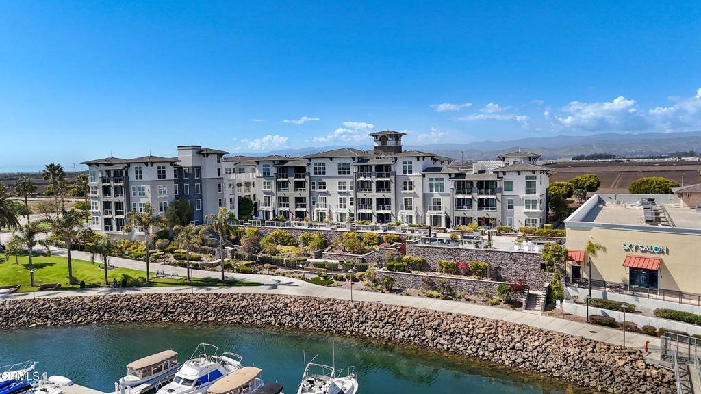 4008 Tradewinds DR, Oxnard, CA 93035